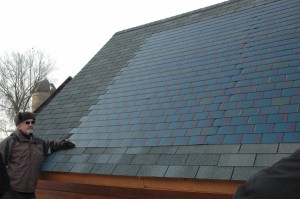 PV-solar-roof-shingles